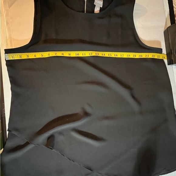 Chico's Black Tank layering staple blouse Tulip Hem silver zipper work career Lg - Picture 6 of 9